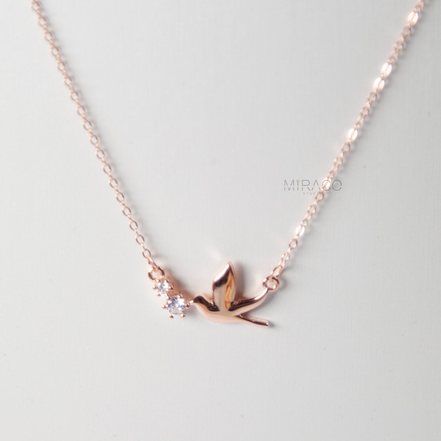 A Delicate Tribute to Freedom and Grace.
This beautifully crafted sterling silver necklace features a peaceful pigeon bird pendant, accented with a tiny diamond-style crystal for a soft, elegant shimmer. Available in both silver and rose gold finishes, this meaningful piece brings a sense of calm, love, and lightness to your everyday look.
Whether worn alone or layered, this necklace is a charming reminder of freedom, hope, and quiet strength.