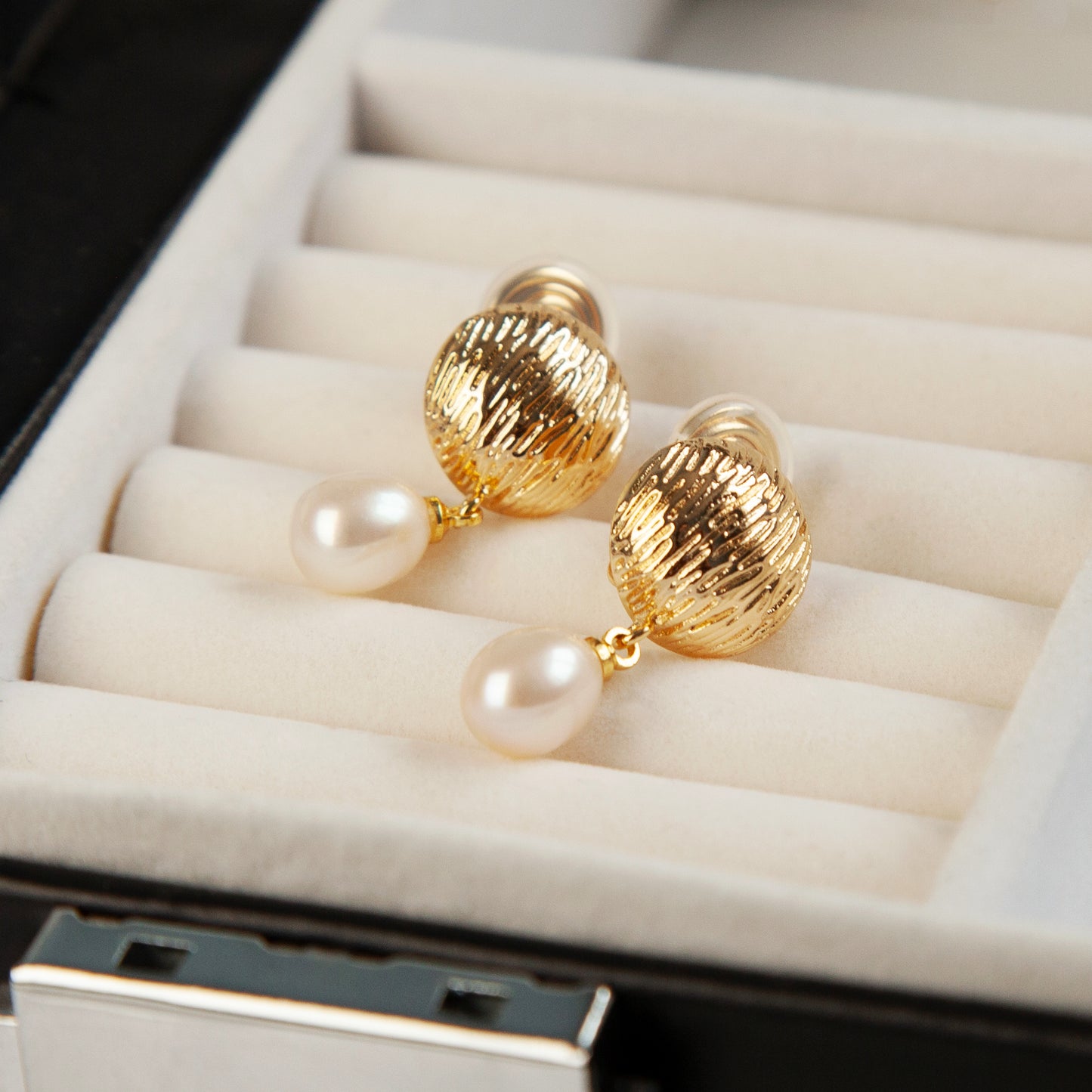 Clip On Dangle Drop Pearls Earrings, Non Pierced Dangle Earrings With Freshwater Pearls, Drop White Pearls Ear Clips with Gold Studs