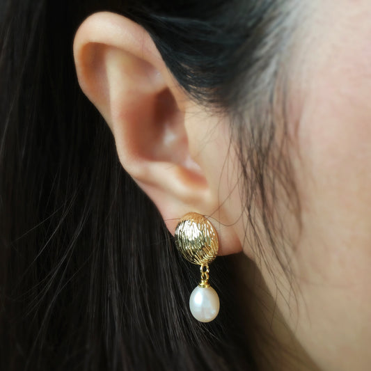 Clip On Dangle Drop Pearls Earrings, Non Pierced Dangle Earrings With Freshwater Pearls, Drop White Pearls Ear Clips with Gold Studs