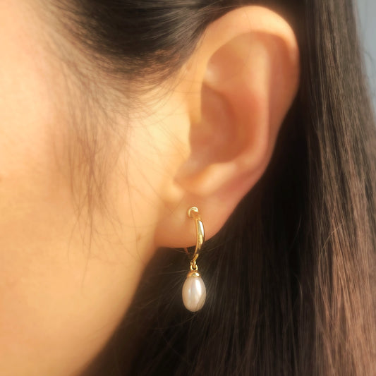 Genuine Pearl Dangle Clip On Earrings, Minimalist Dangle Pearls Earrings, Dangle Hoop Pearls Earrings, Freshwater Pearl Non Pierced Earrings