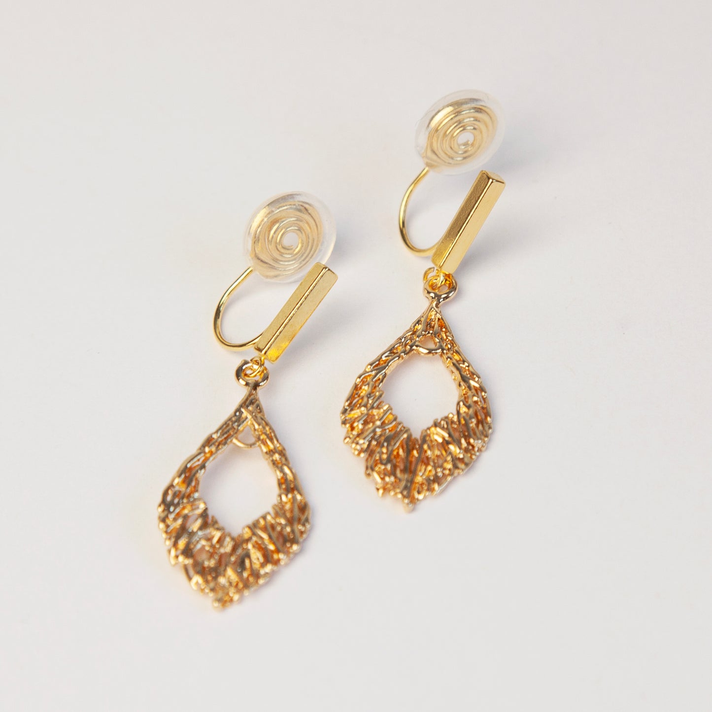 Gold Dangle Drop Clip On Earrings, Gold Metal Wire Clip On Earrings, Gold Clip On Earrings, Rhombus Leaf Ear Clip Non Pierced Circle Drop Earrings