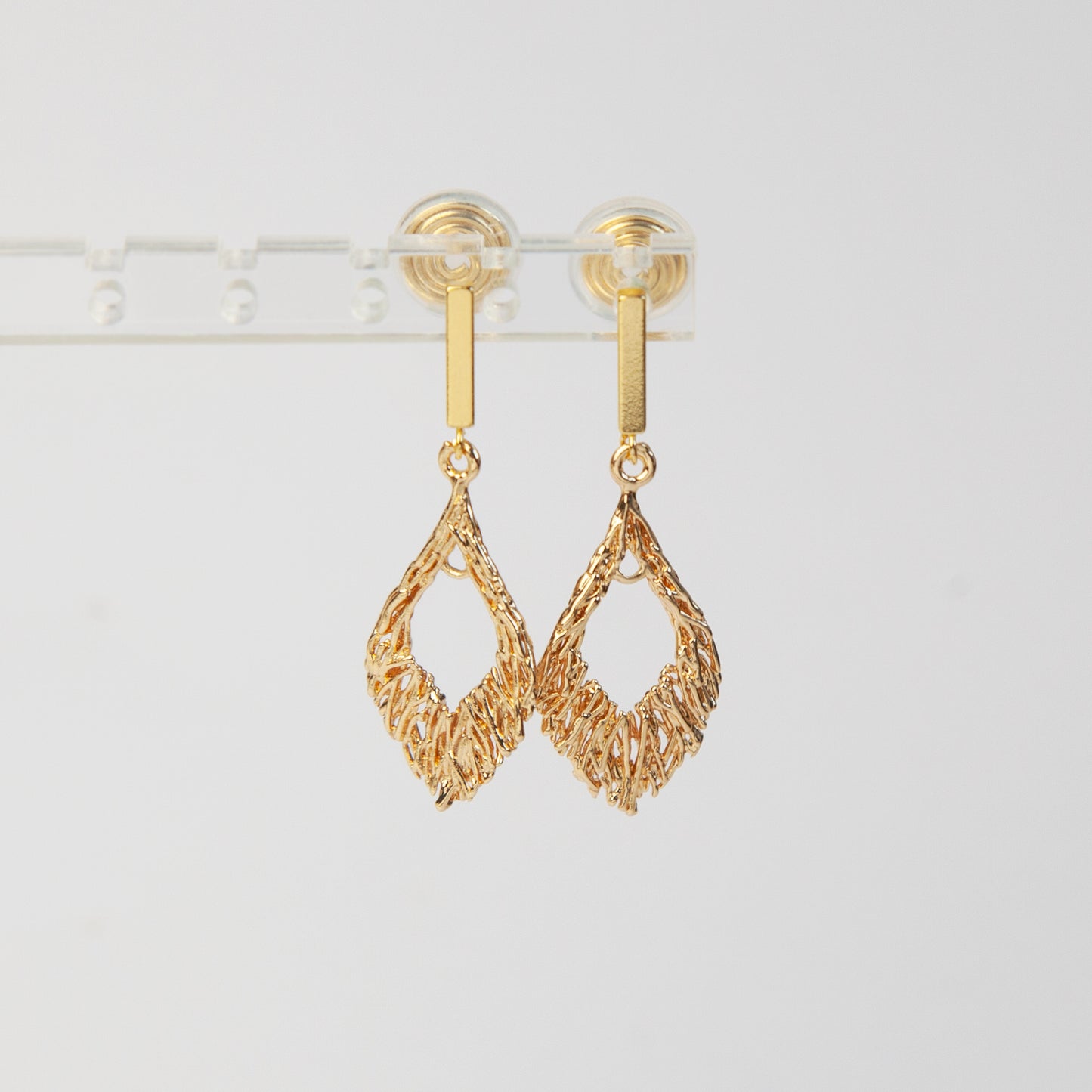 Gold Dangle Drop Clip On Earrings, Gold Metal Wire Clip On Earrings, Gold Clip On Earrings, Rhombus Leaf Ear Clip Non Pierced Circle Drop Earrings