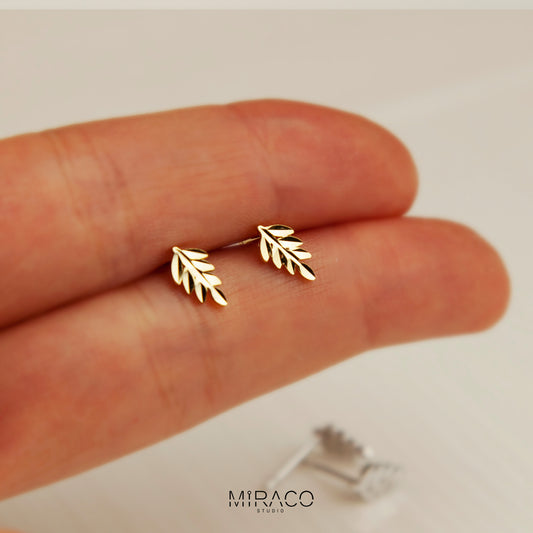 Leaf Stud Earrings in Sterling Silver, Nature Inspired Leaf Earrings, Small Leaf Earrings, Minimalist Dainty Leaf Studs, Silver Leaves, Gold Leaves