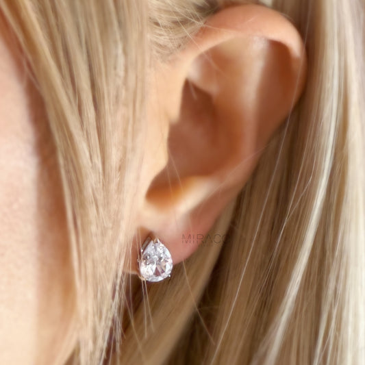 Teardrop Diamond Clip-On Earrings – Gold or Silver Mini-Clip
