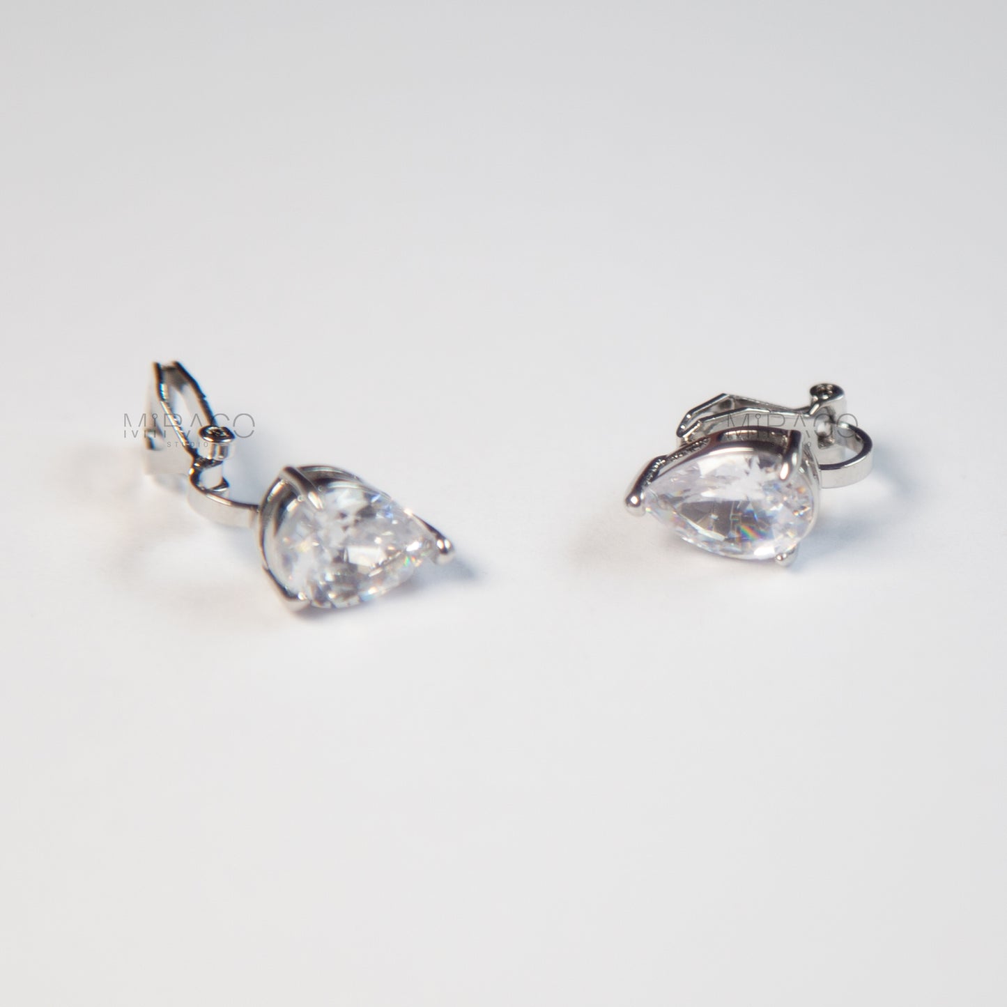 Teardrop Diamond Clip-On Earrings – Gold or Silver Mini-Clip