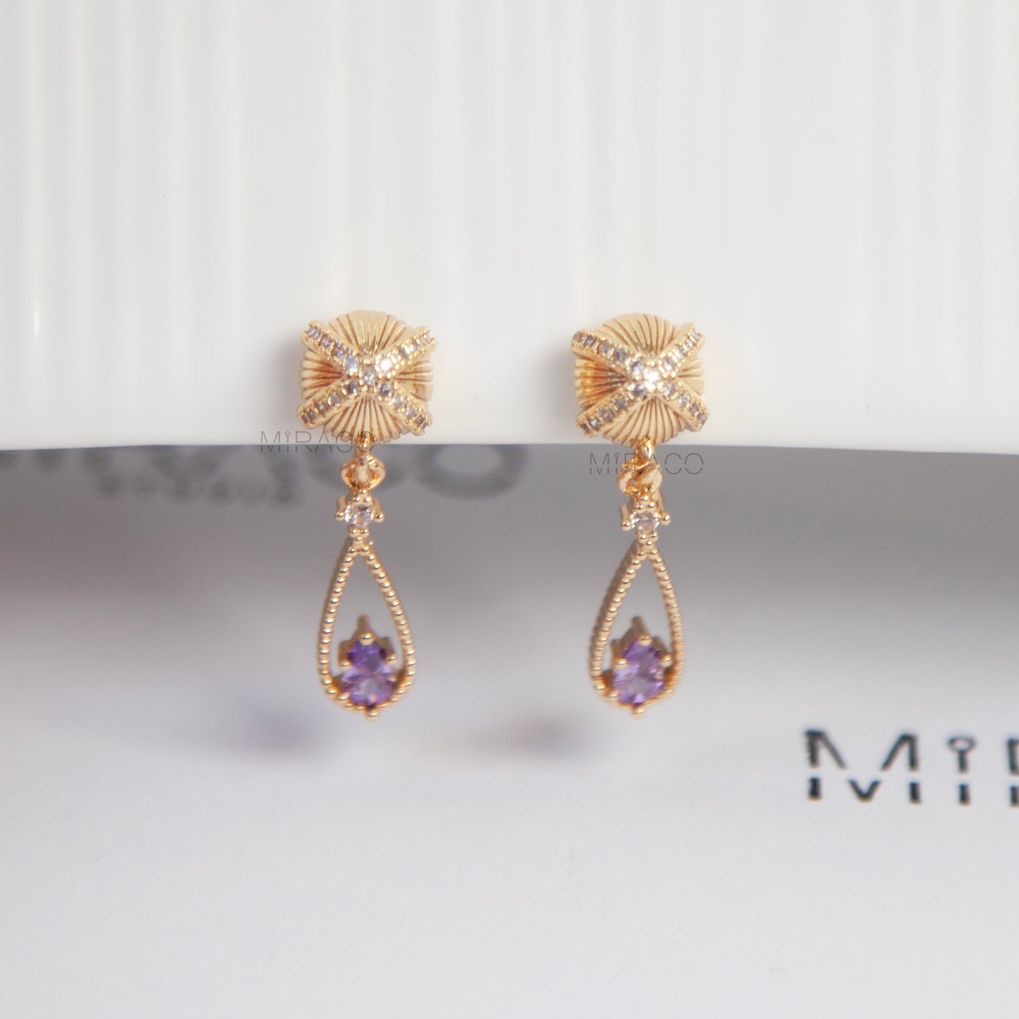 Vintage Style Gold Clip-On Earrings – Teardrop Dangle with Purple Stone