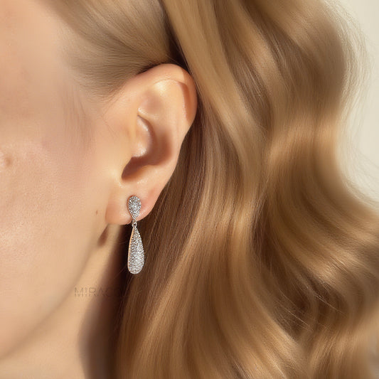 Teardrop Sparkle Clip-On Earrings – Elegant Mini-Clip Design, No Piercing Needed