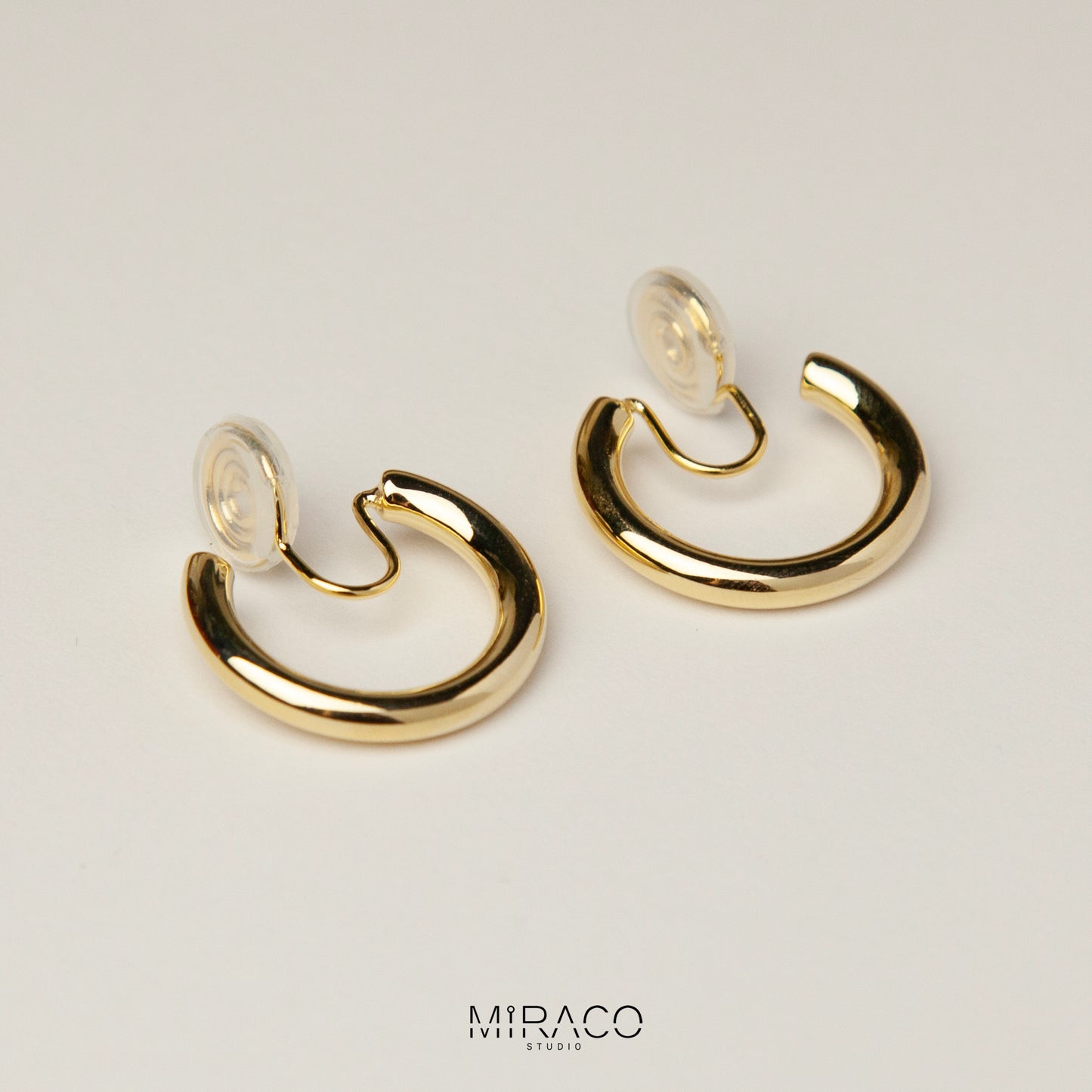 Minimalist Clip On Huggie Earrings, Huggie Hoop Earrings in Gold & Silver, Everyday Simple Chunky Hoops, Coil Back Non Pierced Earrings