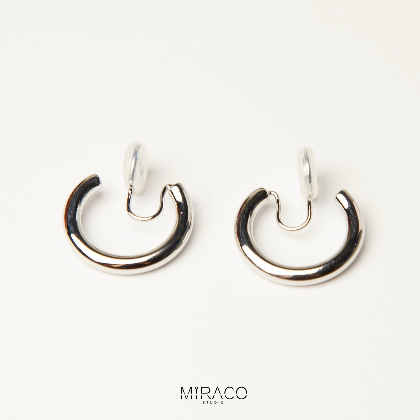 Minimalist Clip On Huggie Earrings, Huggie Hoop Earrings in Gold & Silver, Everyday Simple Chunky Hoops, Coil Back Non Pierced Earrings