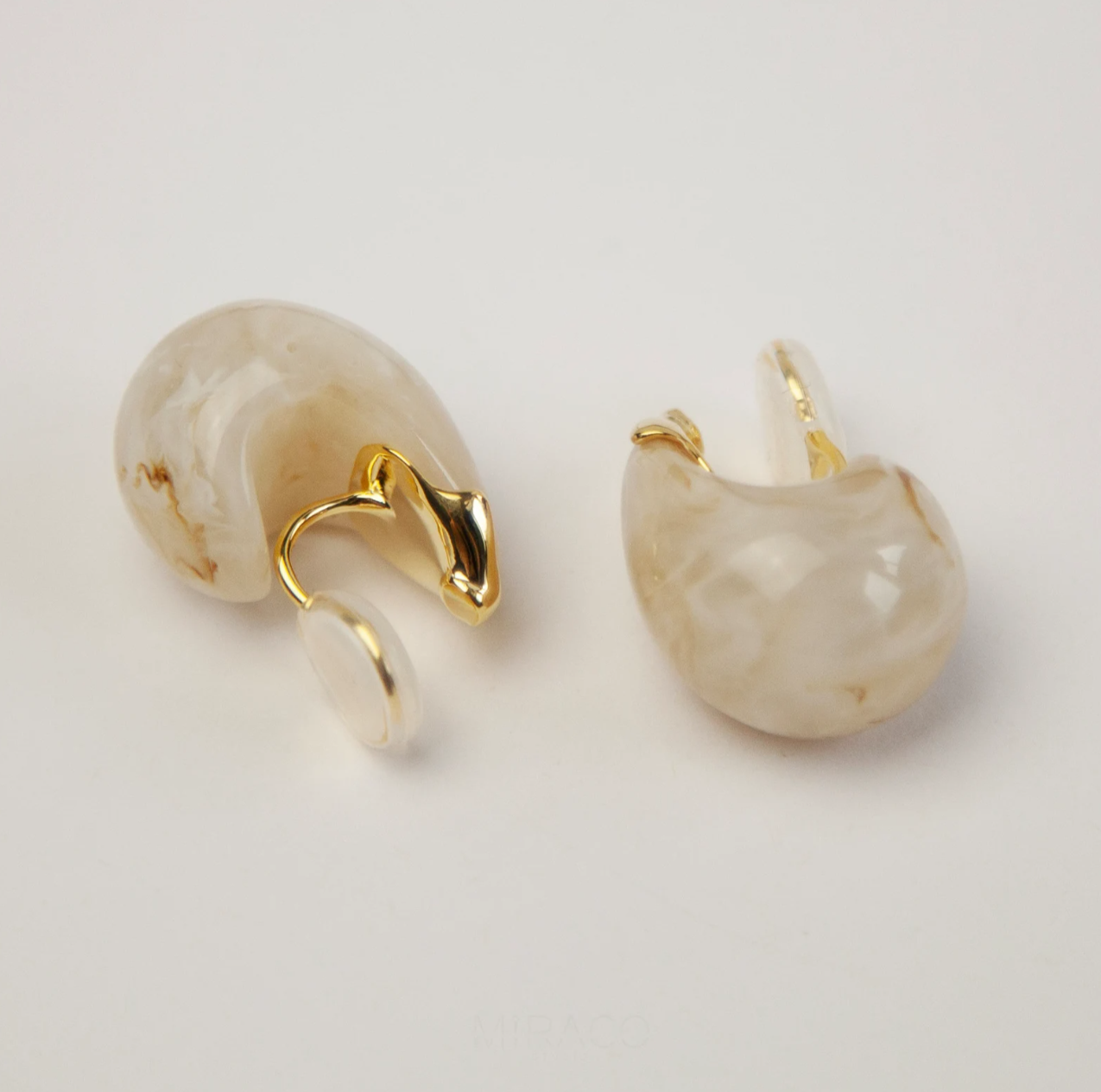 Chunky Waterdrop Domed Shape Non-Pierced Clip-On Earrings, Trendy Resin Statement Non Pierced Clips