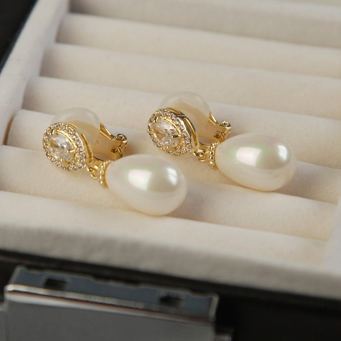 Clip On Pearls Diamond Earrings,Paddle Back Mini-Clip Dangle Earrings, Clear Crystal Pearl Dangle and Drop Earrings, Non-Pierced Bridal Wedding Earrings