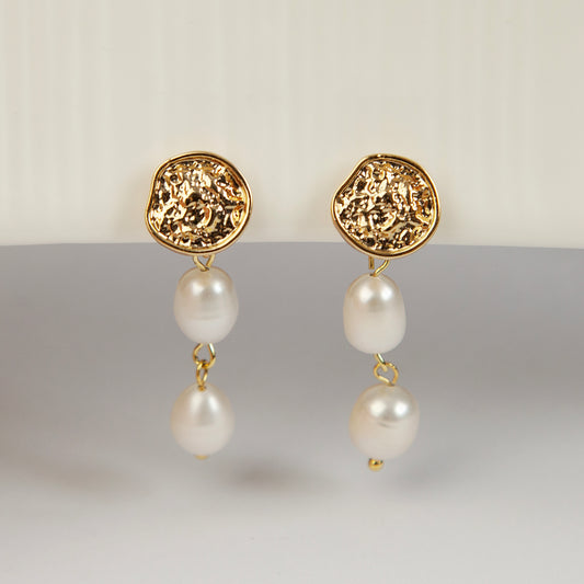 Clip On Pearls Earrings, Non Pierced Dangle Earrings With Double Freshwater Pearls, Genuine Pearls Dangle Drop Earrings with Gold Coin

Please note every single pearls are unique with nature flaws