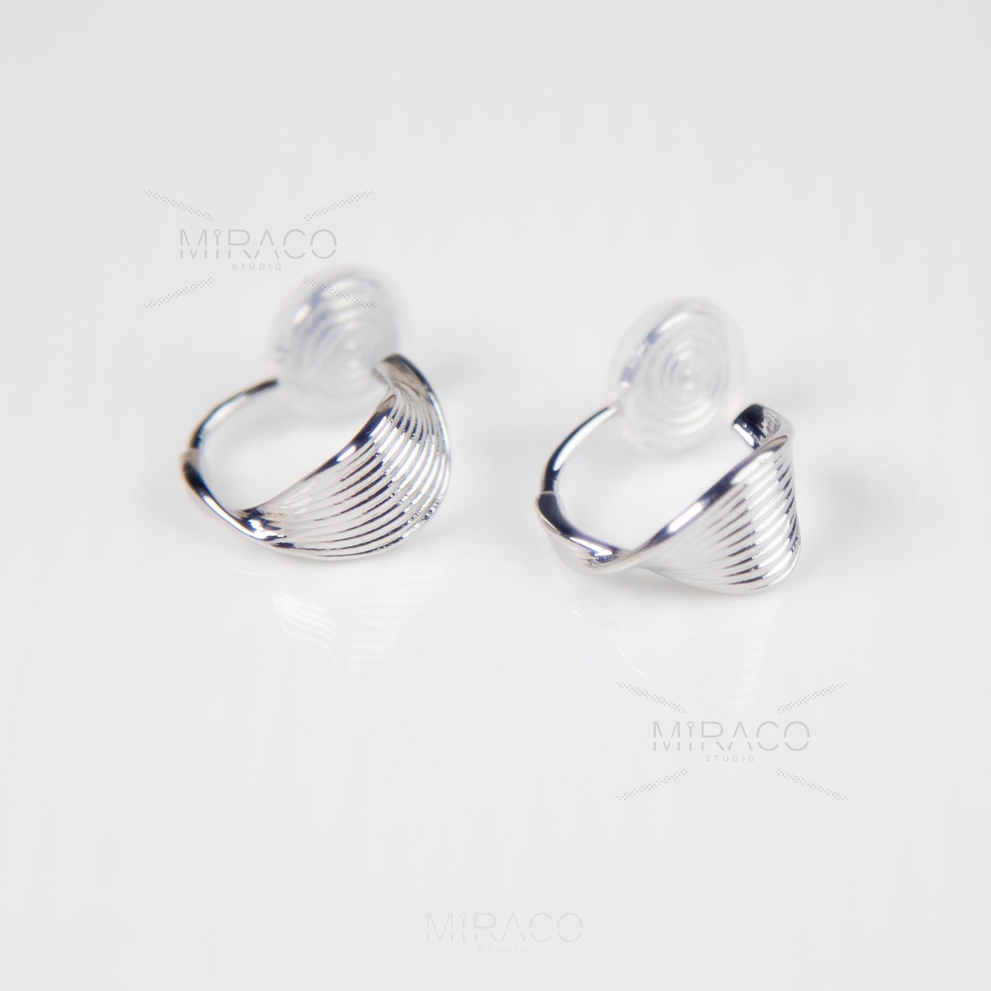 Coil Back U Clip On Gold or Sillver Huggie Hoops, Metal Hoop Earrings Ear Clips, Non Pierced Earrings