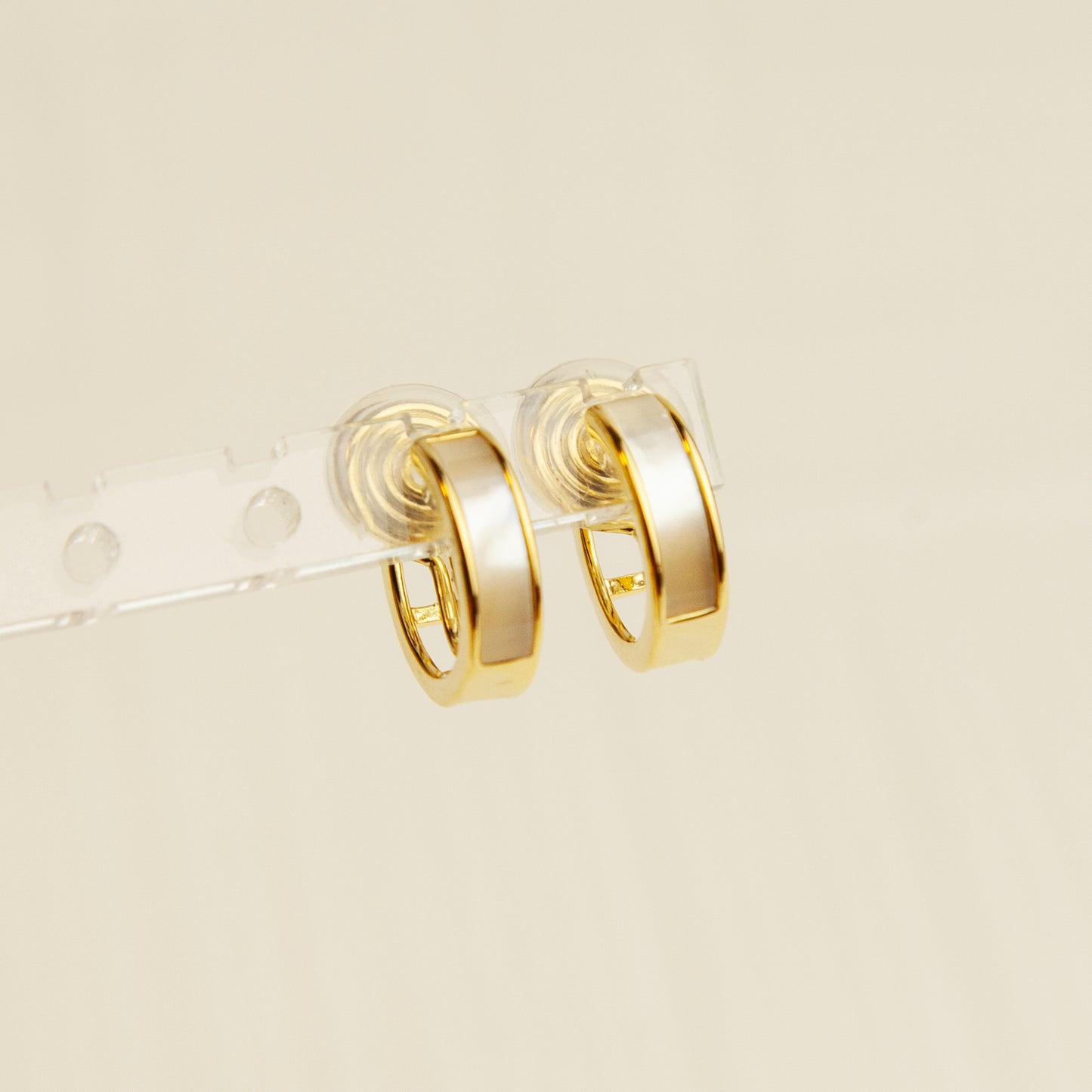 Elegant Clip On Huggie Earrings, Cream White Huggie Hoops, Gold Plated Mother Of Pearl Hoop Earrings, No Piercing Earring, Invisible Clip On Earrings