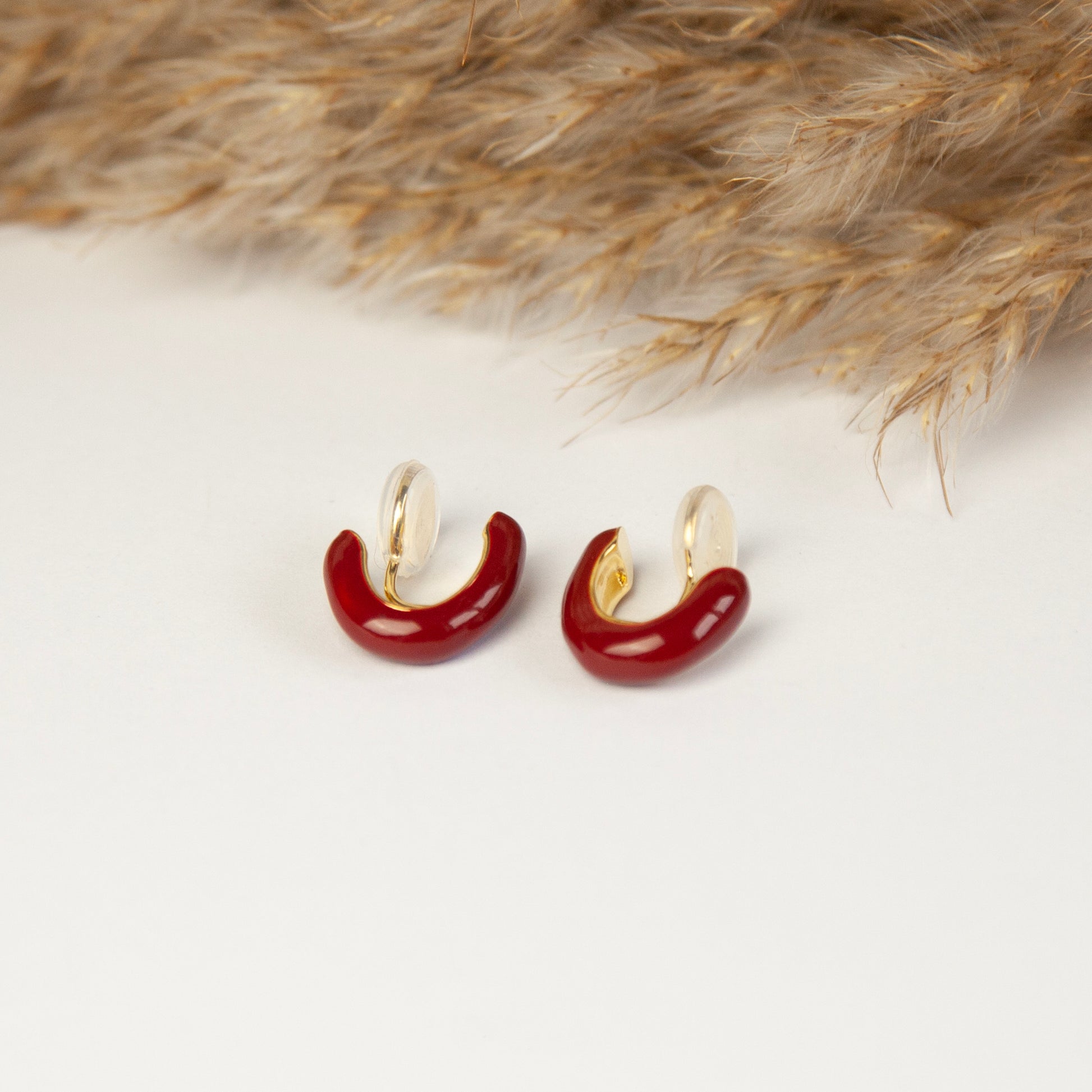 Elegant Clip On Huggie Earrings, No Piercing Huggie Hoops in Red, Red Hoop Earrings, Invisible Clip On Earrings, Minimalist Red Ear Clips