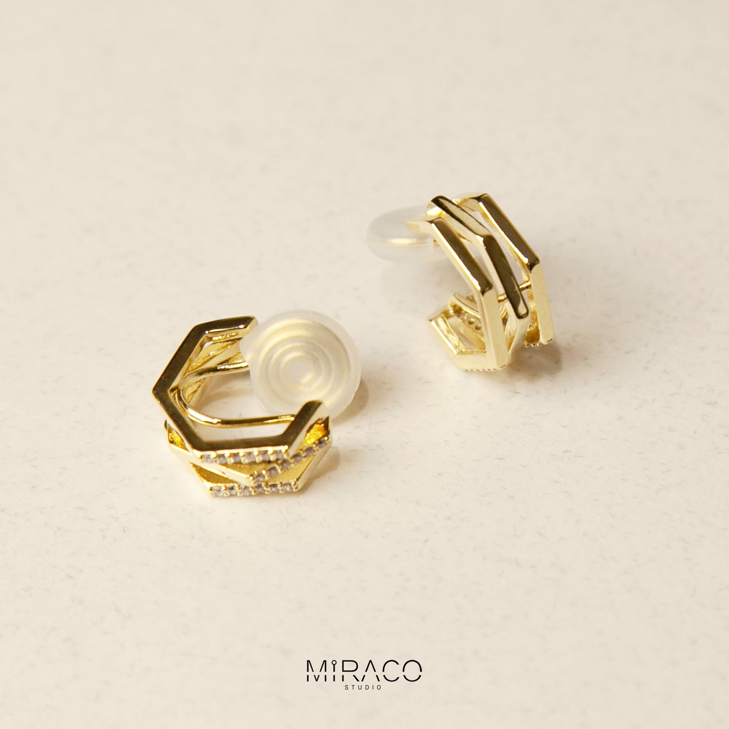 Elegant Non Pierced Geometric Hoops Comfortable Clip On Earrings with Crystals