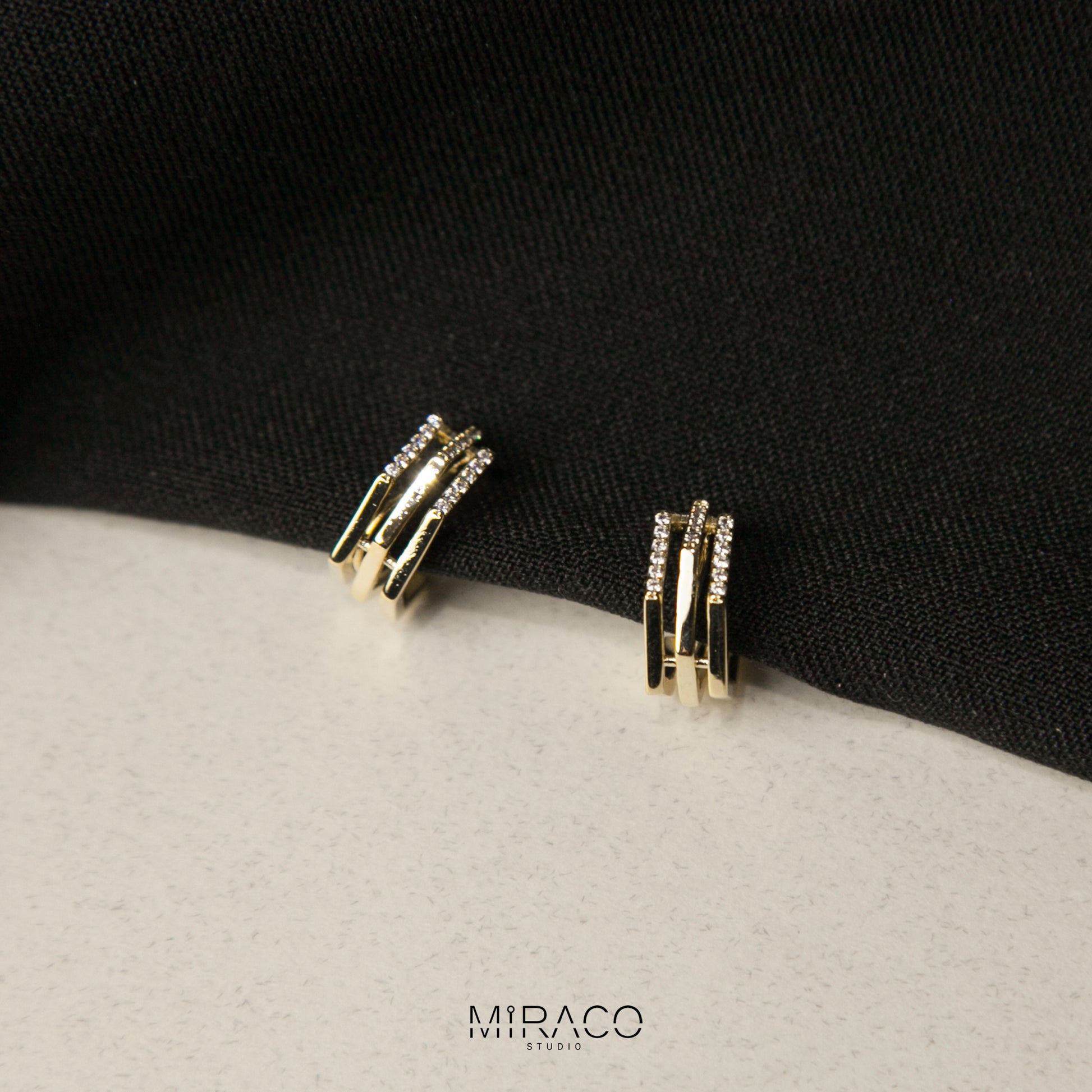 Elegant Non Pierced Geometric Hoops Comfortable Clip On Earrings with Crystals