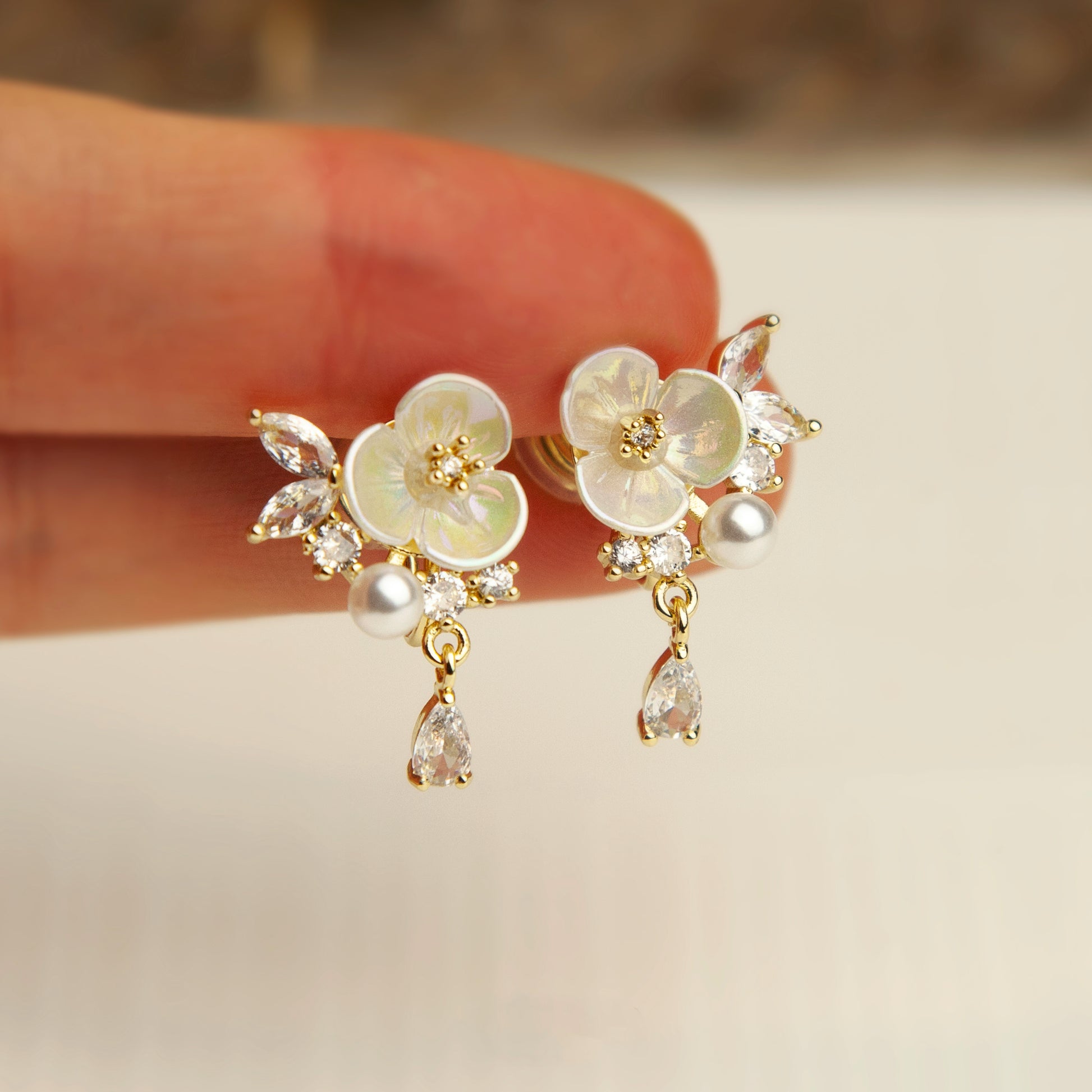 Fairy Cream White Pearl Flower Clip-On Earrings with Small Pearl and Crystal Leaves, Non-pierced Earrings, Elegant Wedding Earrings, Bridal Earrings, Laser-textured Finish Flower Studs Earrings