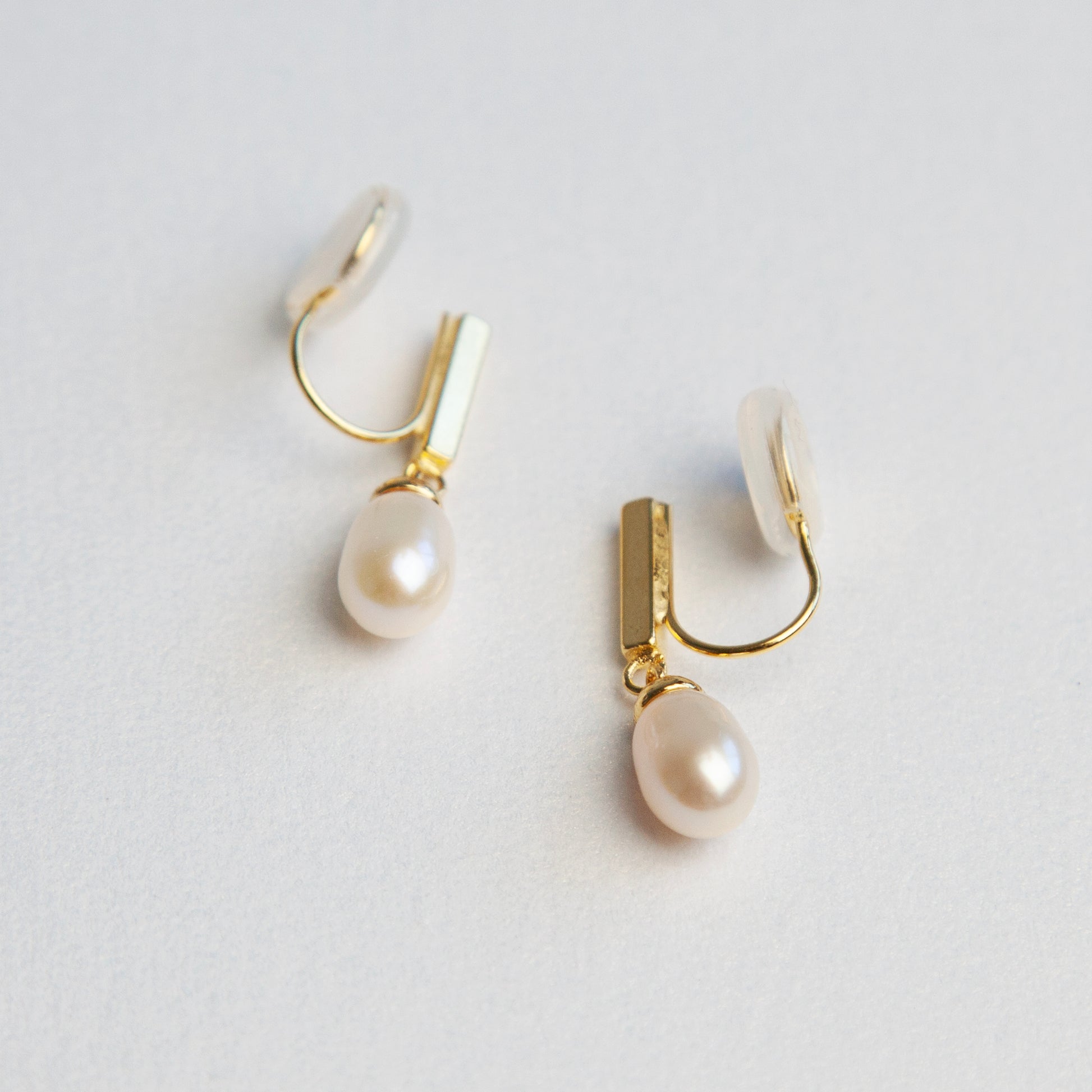 Genuine Pearl Dangle Clip On Earrings, Minimalist Dangle Pearls Earrings, Simple Dangle Pearl Earrings, Freshwater Pearl Non Pierced Earring