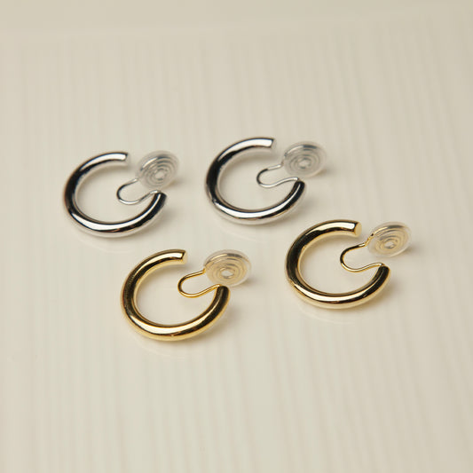 Minimalist Clip On Huggie Earrings, Huggie Hoop Earrings in Gold &amp; Silver, Everyday Simple Chunky Hoops, Coil Back Non Pierced Earrings