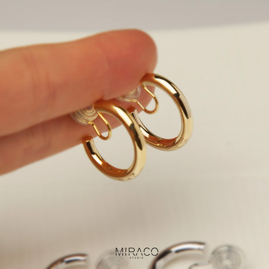 Minimalist Clip On Huggie Earrings, Huggie Hoop Earrings in Gold &amp; Silver, Everyday Simple Chunky Hoops, Coil Back Non Pierced Earrings