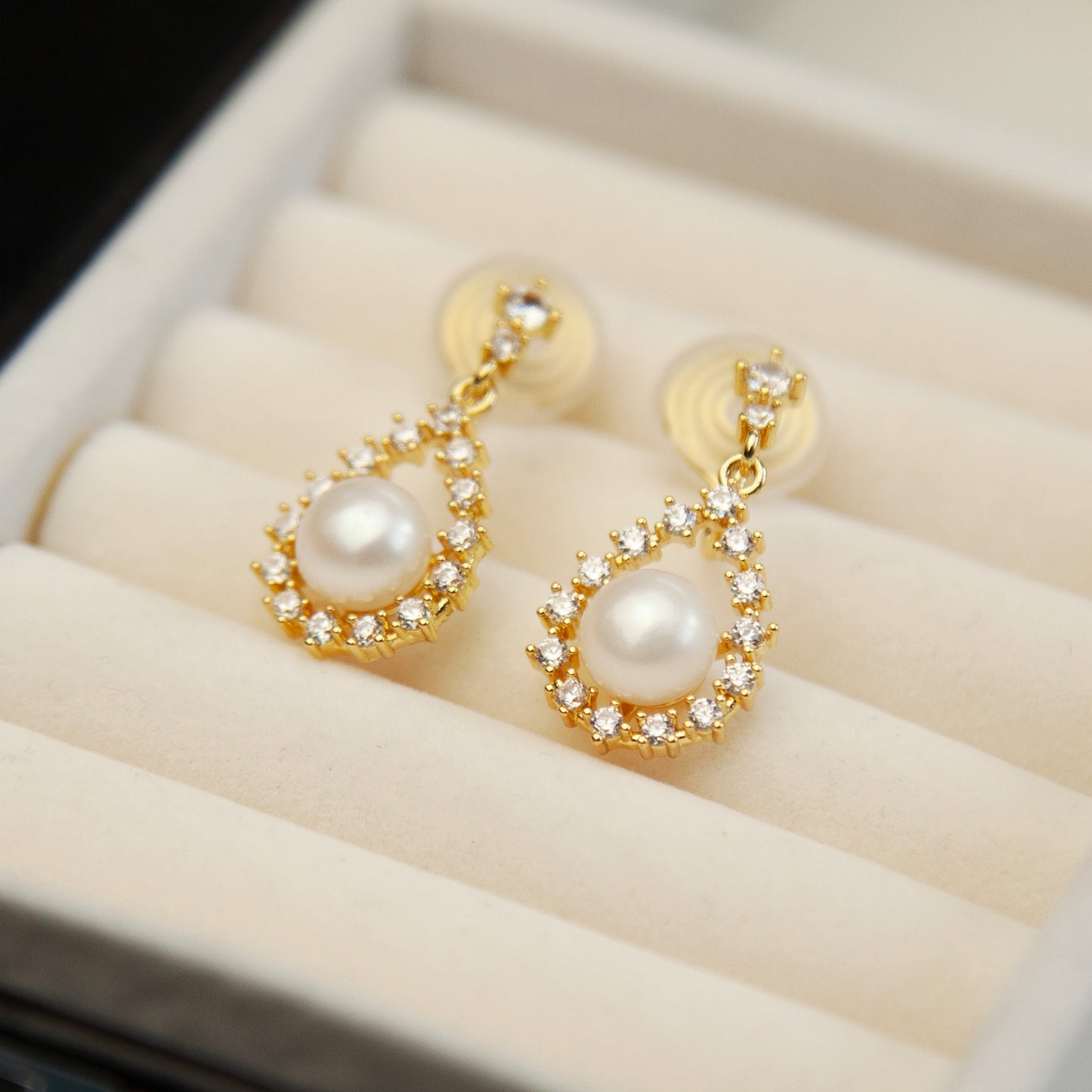 Clip On Pearl Earrings Dangle Drop Crystal Freshwater Pearls Earrings