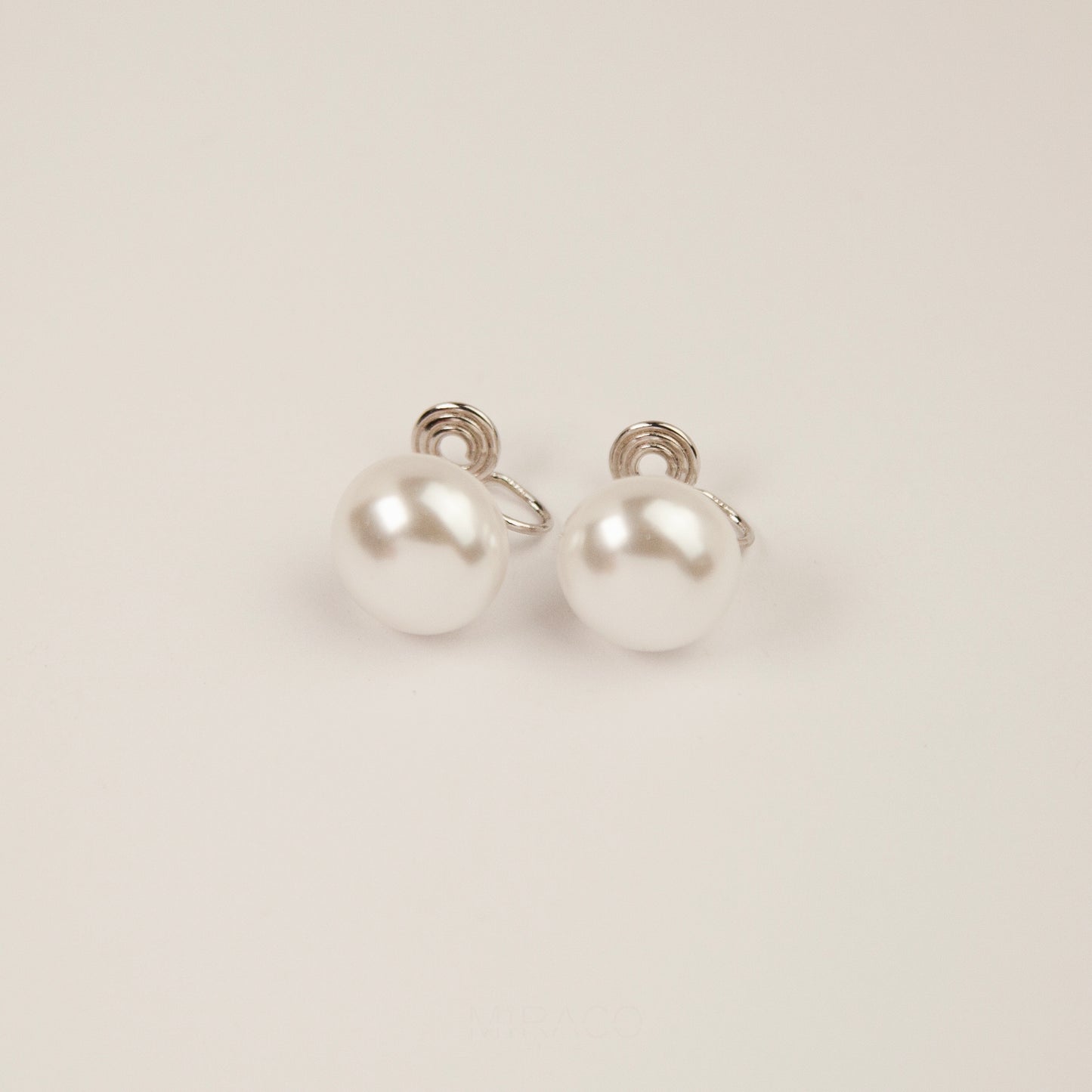 Simple One Pearl 925 Sterling Silver Clip On Stud Earrings, Minimalist Style Lightweight Pearls Earrings, Non-Pierced Pearls for Women, Coil Back Clip On Earrings, Non Pierced Earrings, Gift for Her, Wedding Earrings, Bridal Earrings