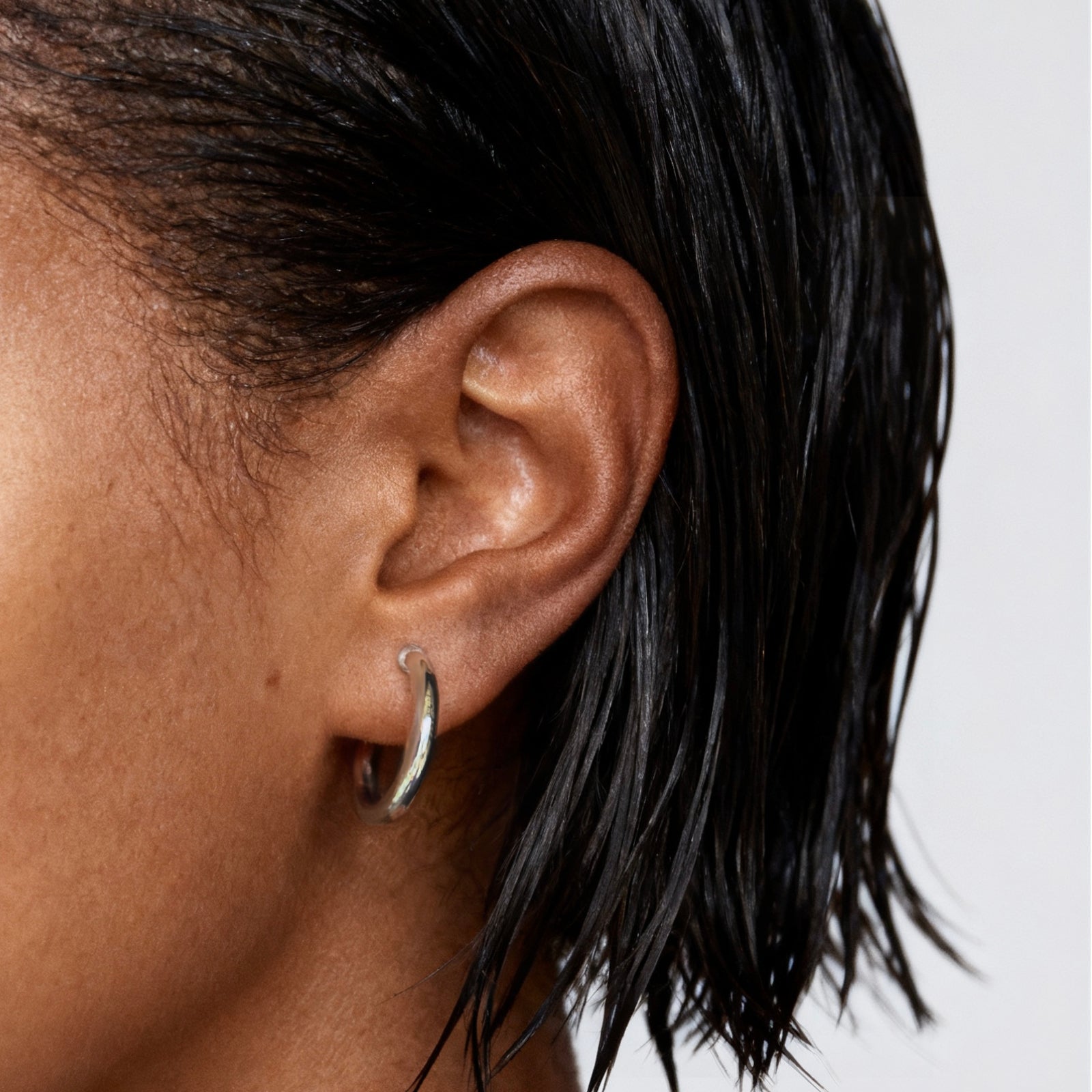 Minimalist&nbsp;Clip On Hoop Earrings, Huggie Hoop Earrings Gold Silver, Everyday Simple Medium Hoops, Non Pierced Earrings, Invisible Ear Clip