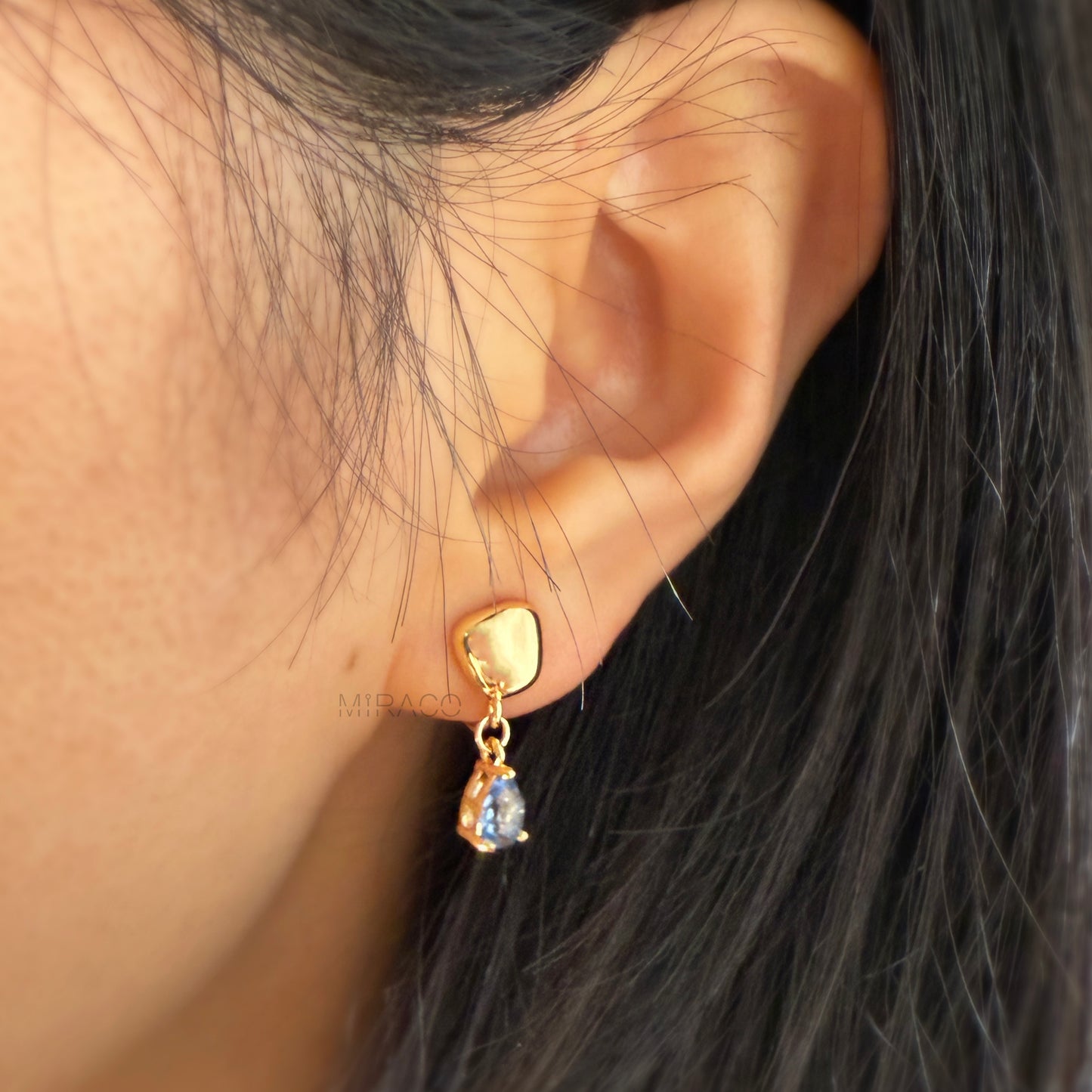 Modern Gold Clip-On Earrings – Blue Teardrop Crystal Dangle