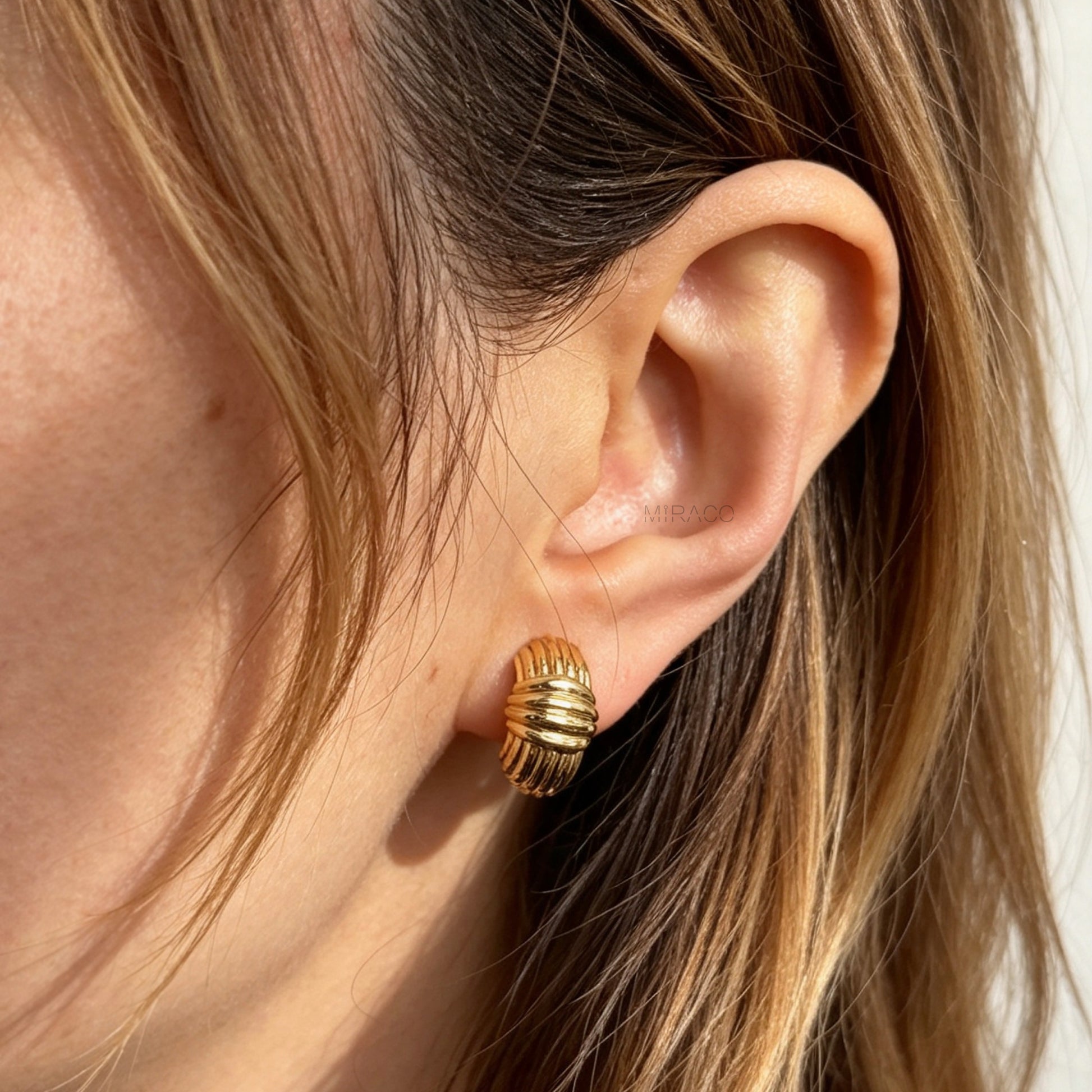 ribbed-stud-coil-back-clip-on-earrings