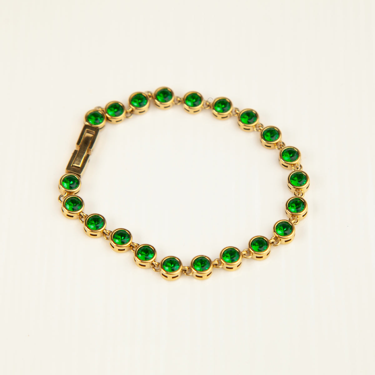 18K gold plated bezel-set emerald green cubic zirconia tennis bracelet