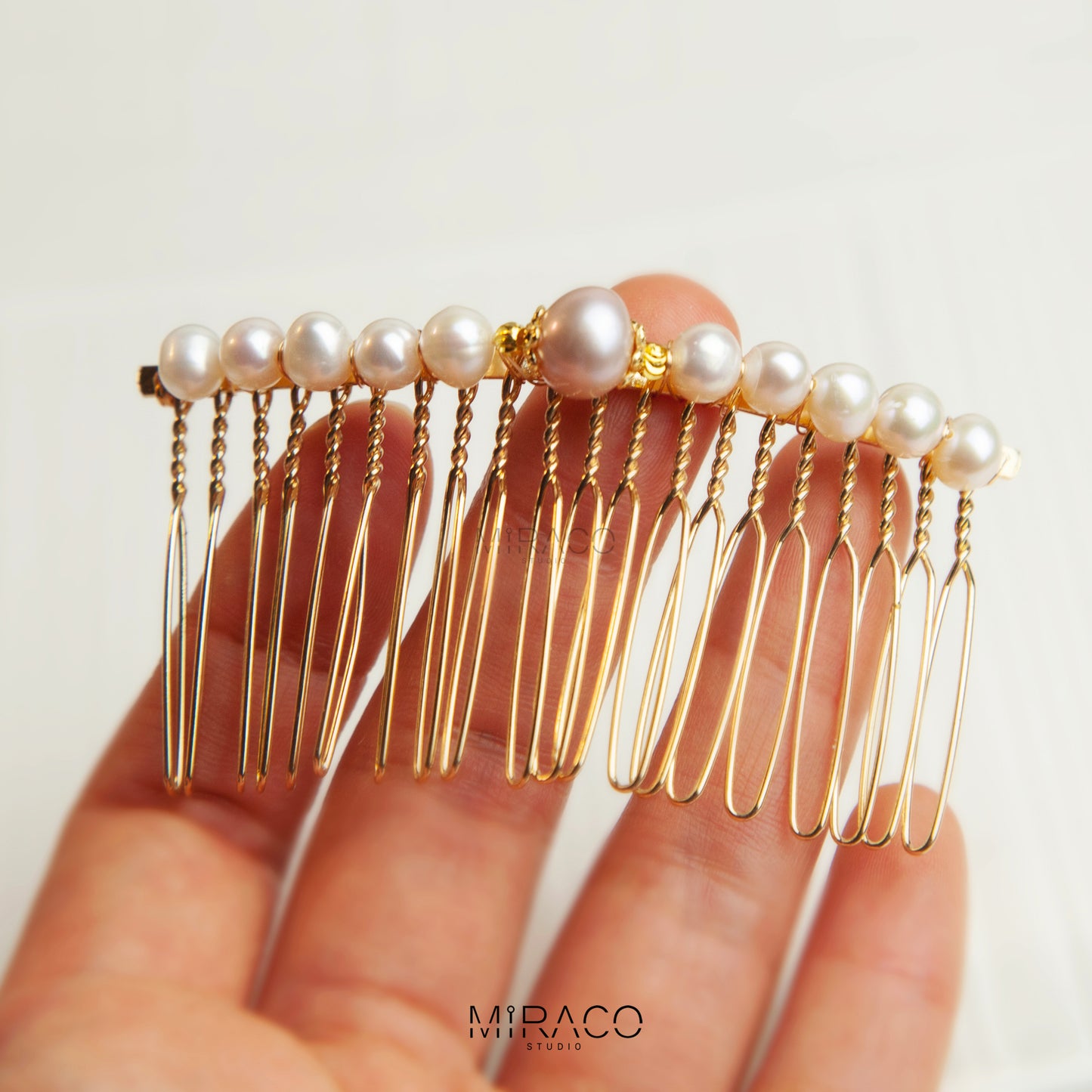 Freshwater Pearl Hair Comb Pin | Gold Bridal Hair Accessory